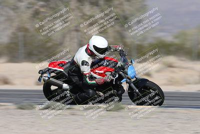 media/Dec-01-2025-Moto Forza (Mon) [[2daa91e15f]]/3-Beginner Group/Session 2 (Turn 7 Inside Pans)/
